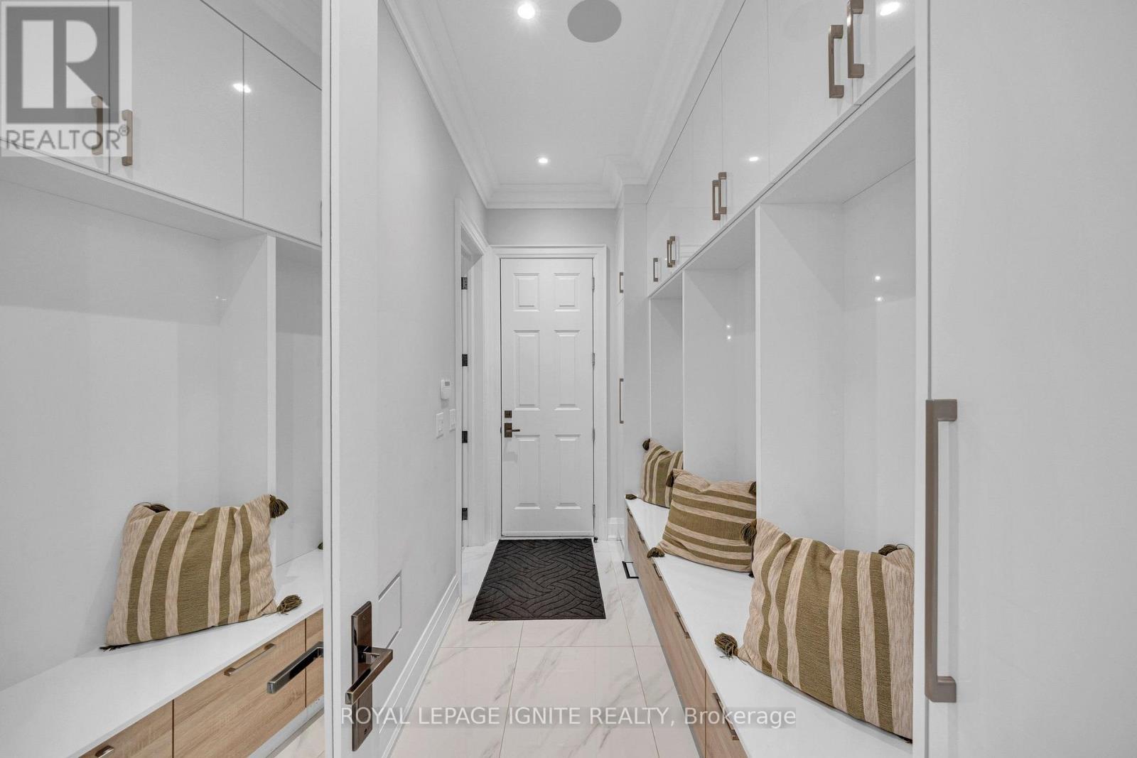 2342 HESKA ROAD - 19