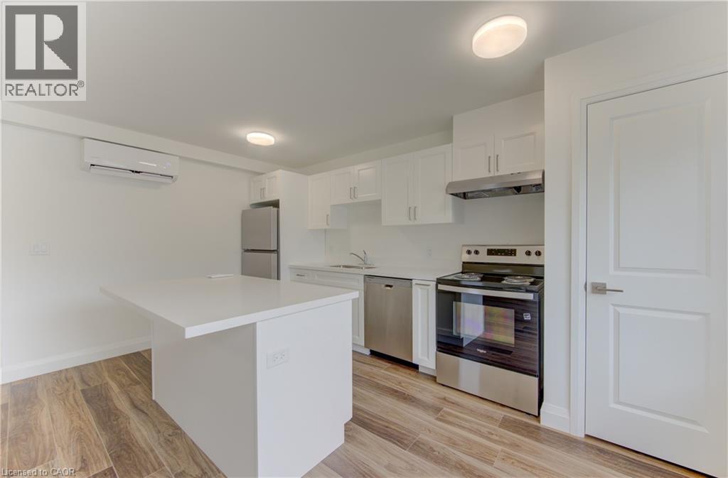 #B 93 KINZIE Avenue, Kitchener, Ontario, N2A1S5, Kitchener, Ontario — photo 4 of 5