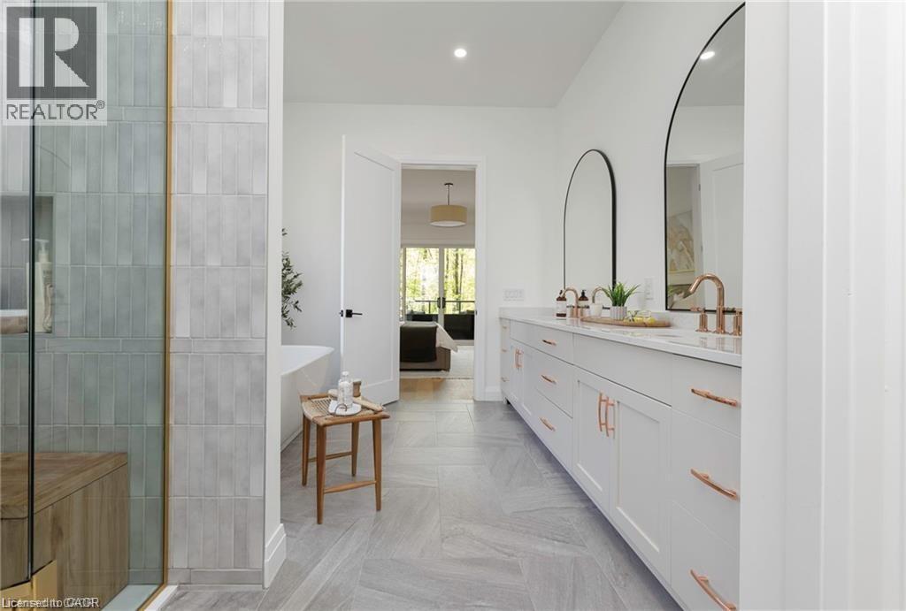 14 ST GEORGES Court - Image 22