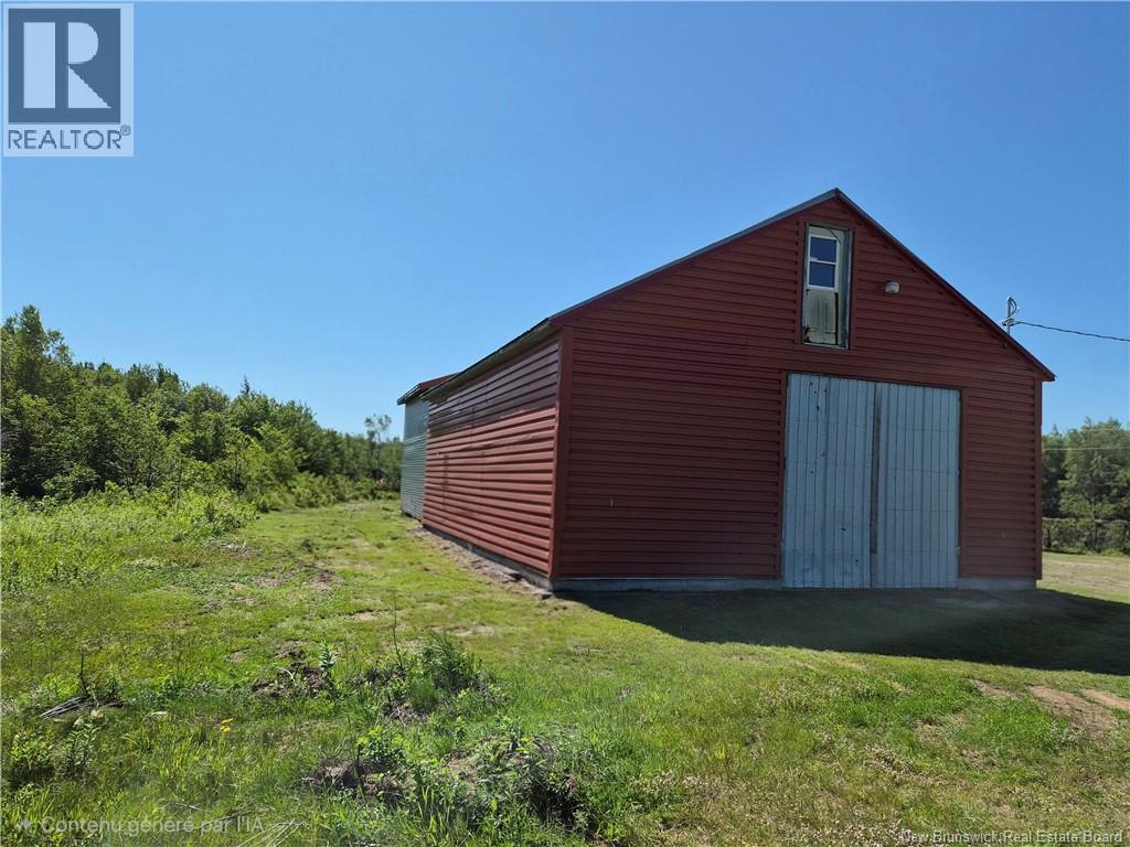 17 Capitaine, Caraquet, New Brunswick, E1W1A9, Caraquet, New Brunswick — photo 4 of 5