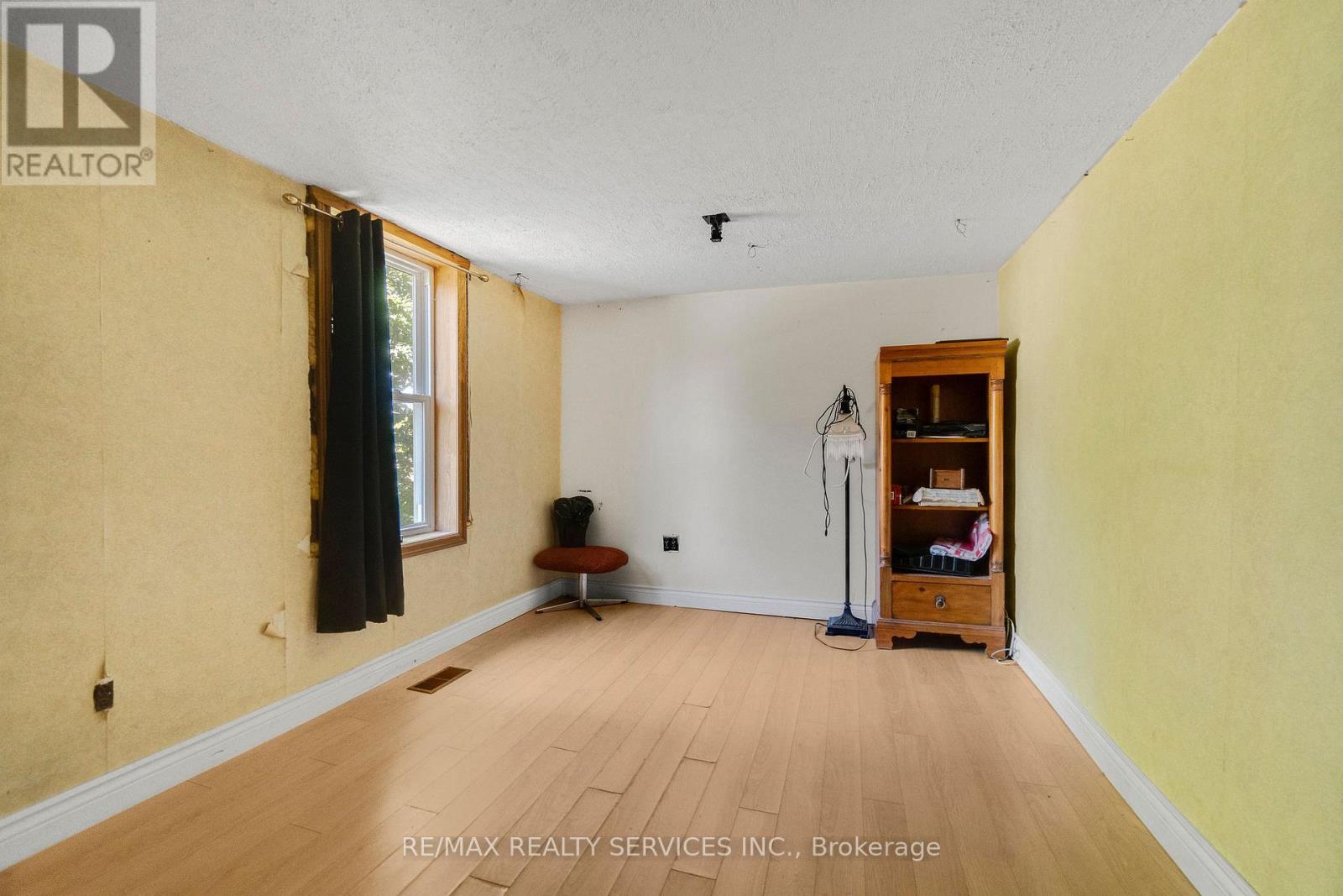2 PARSONS AVENUE - 20