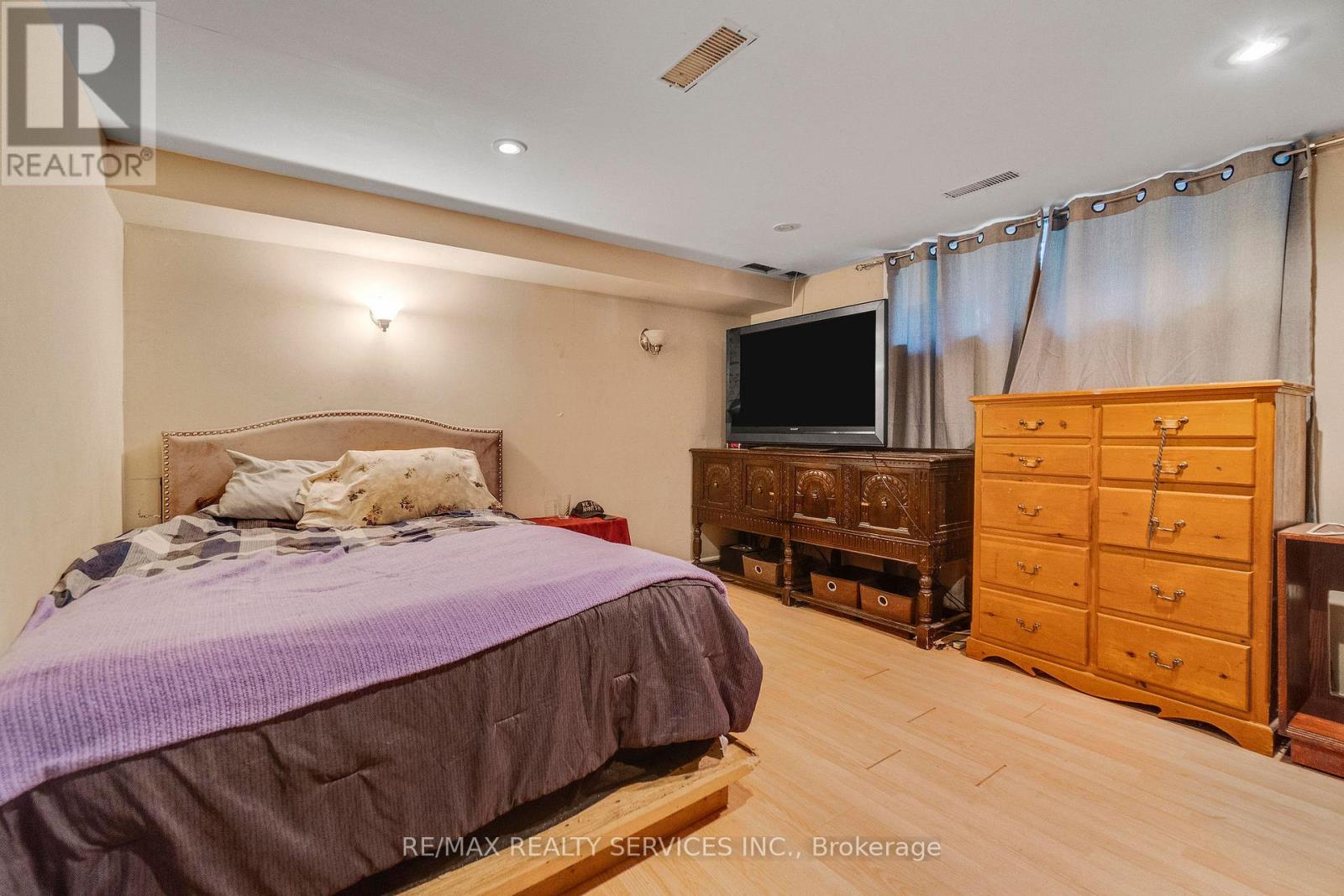 2 PARSONS AVENUE - Image 30