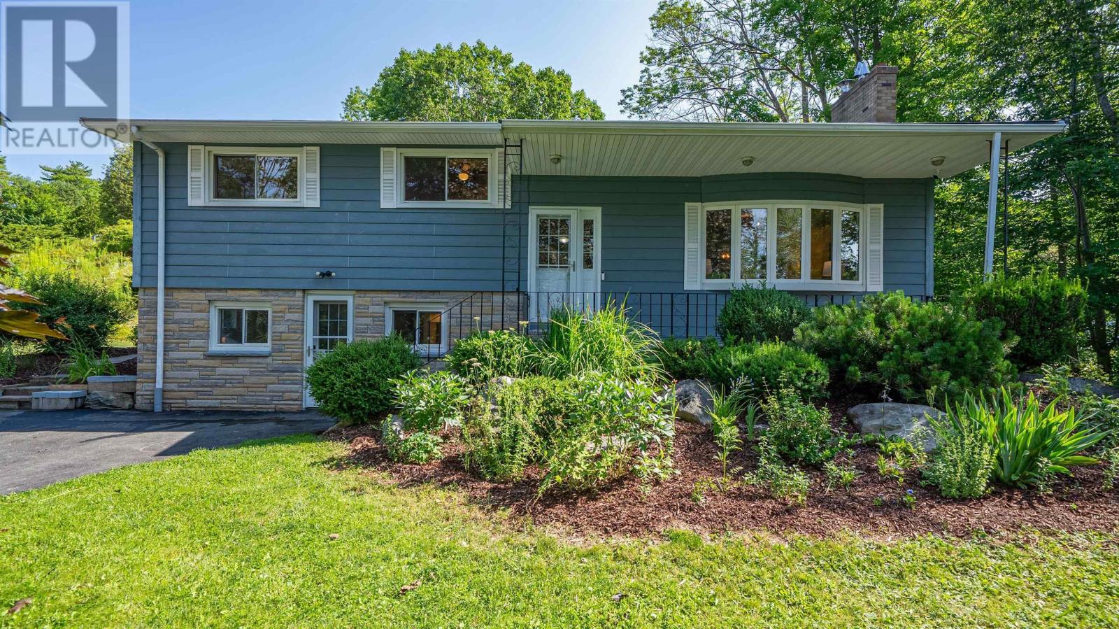 2132 Waverley Road