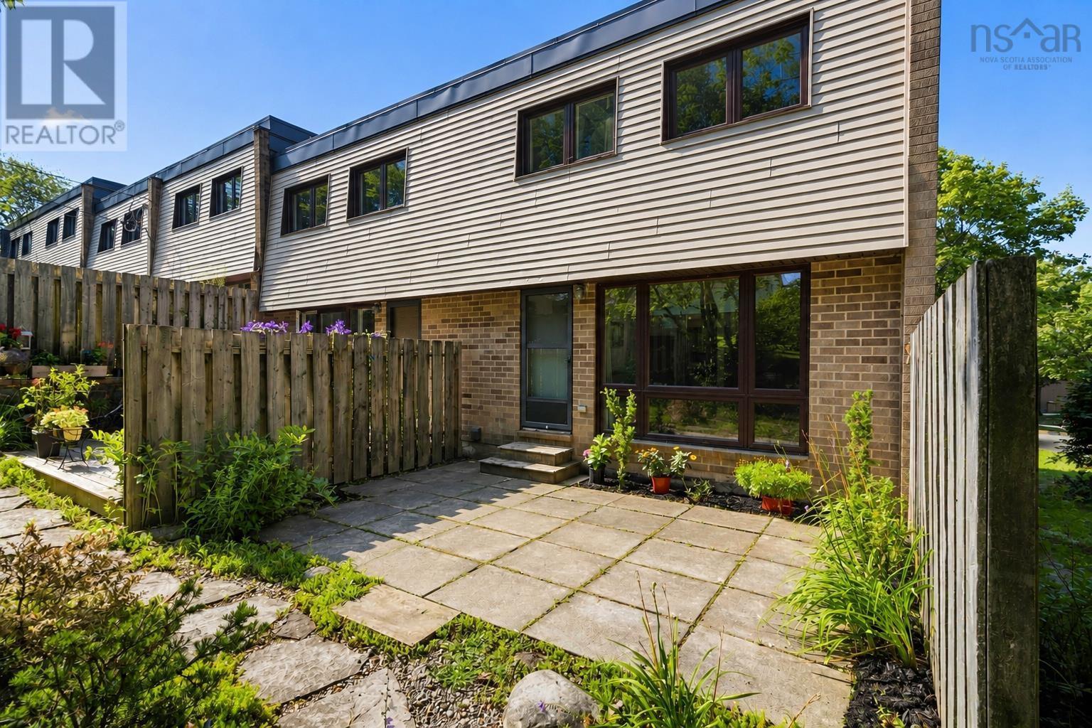 Property 44 of 49 of 1 Forestside Crescent