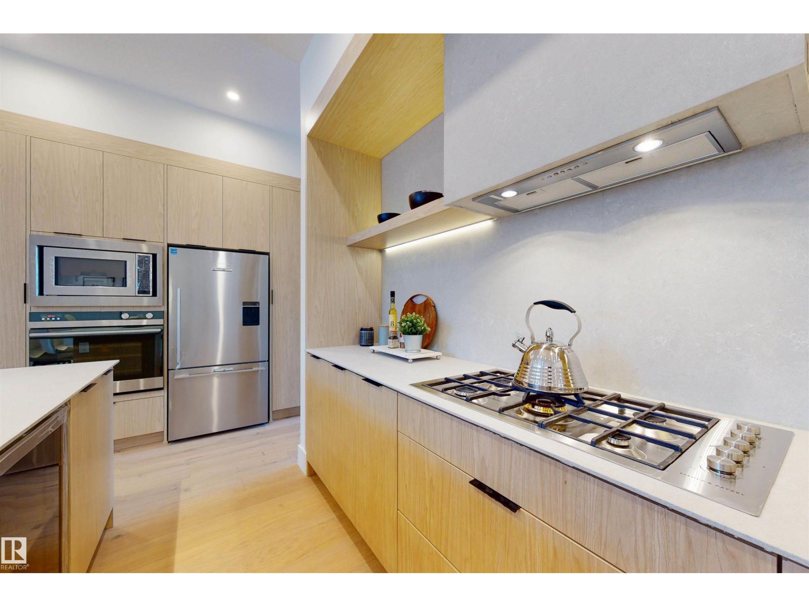 10515 75 ST NW - 15