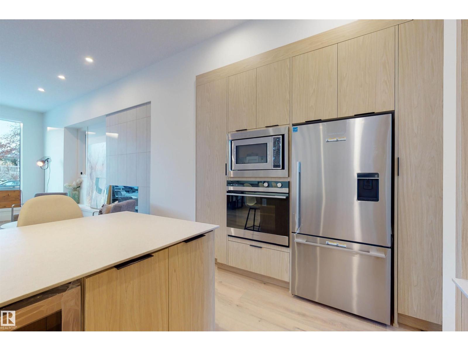 10515 75 ST NW - 16