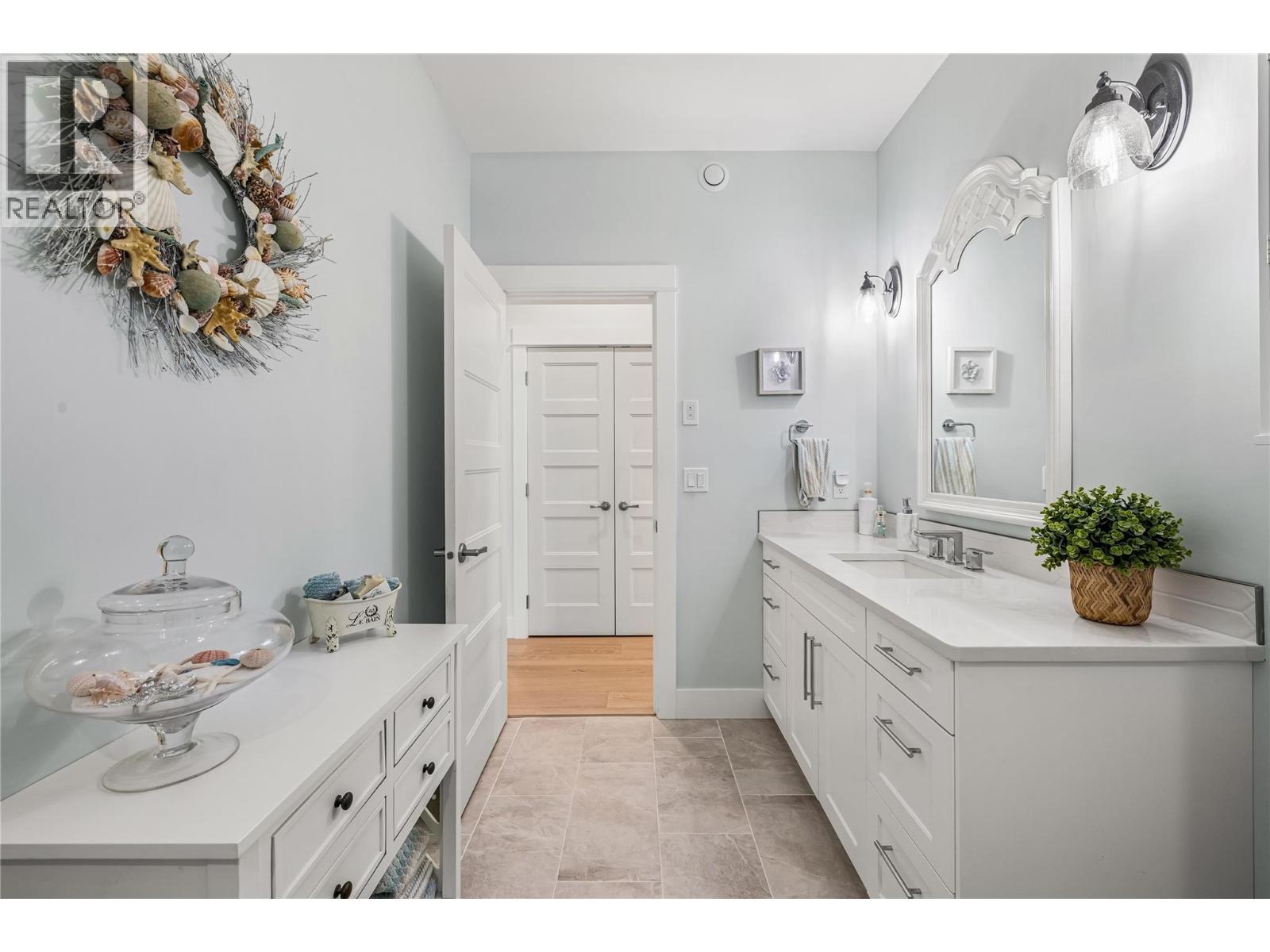 1618 1st Avenue, Creston