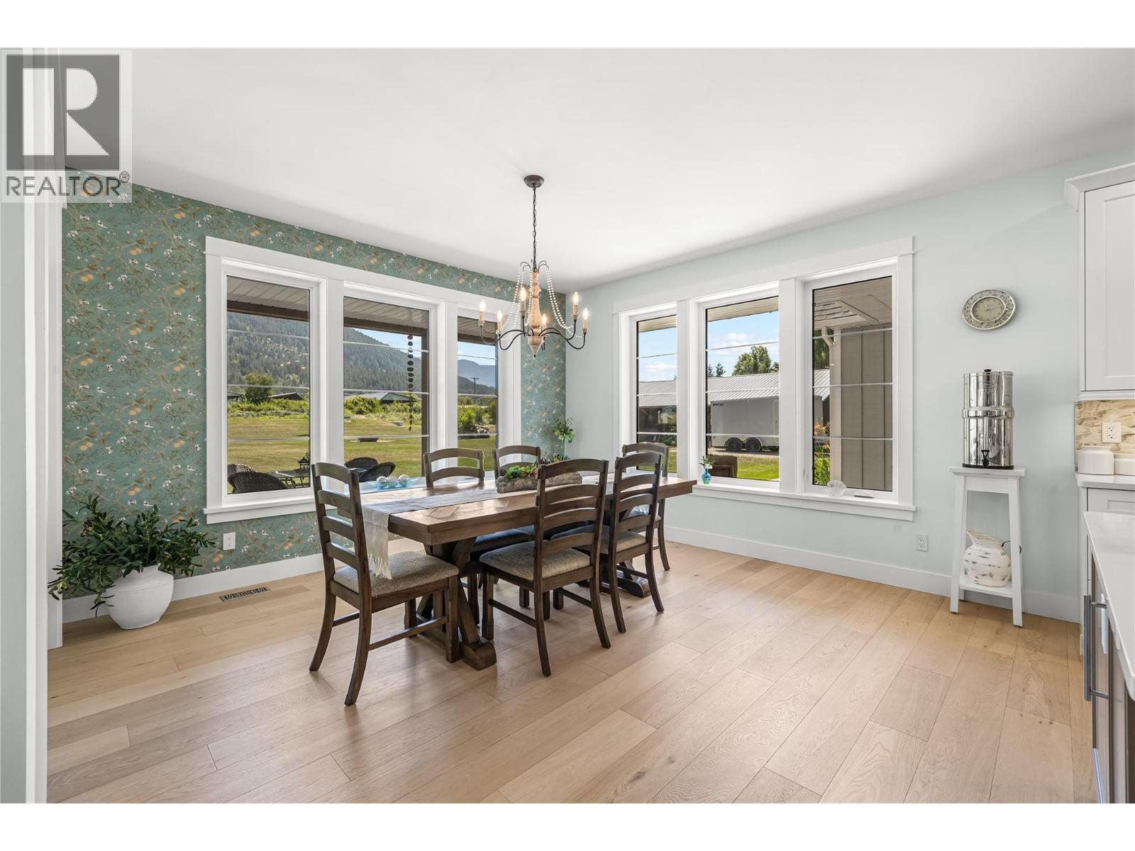1618 1st Avenue, Creston