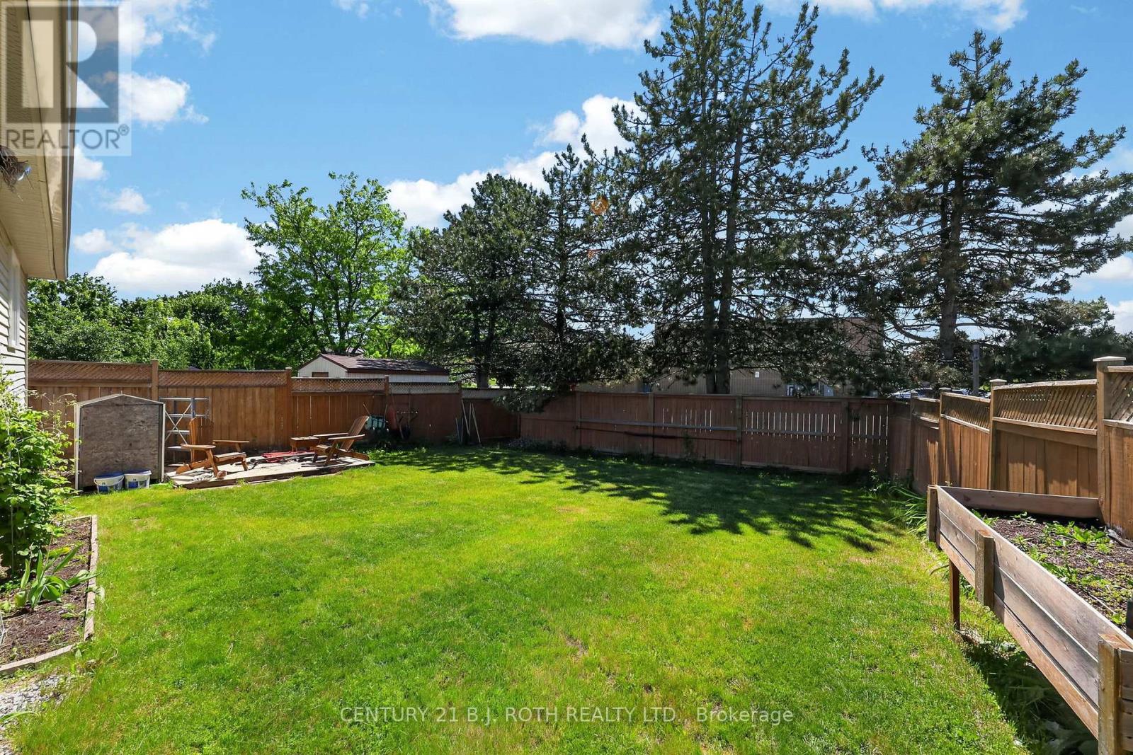 6 FORD STREET - 33
