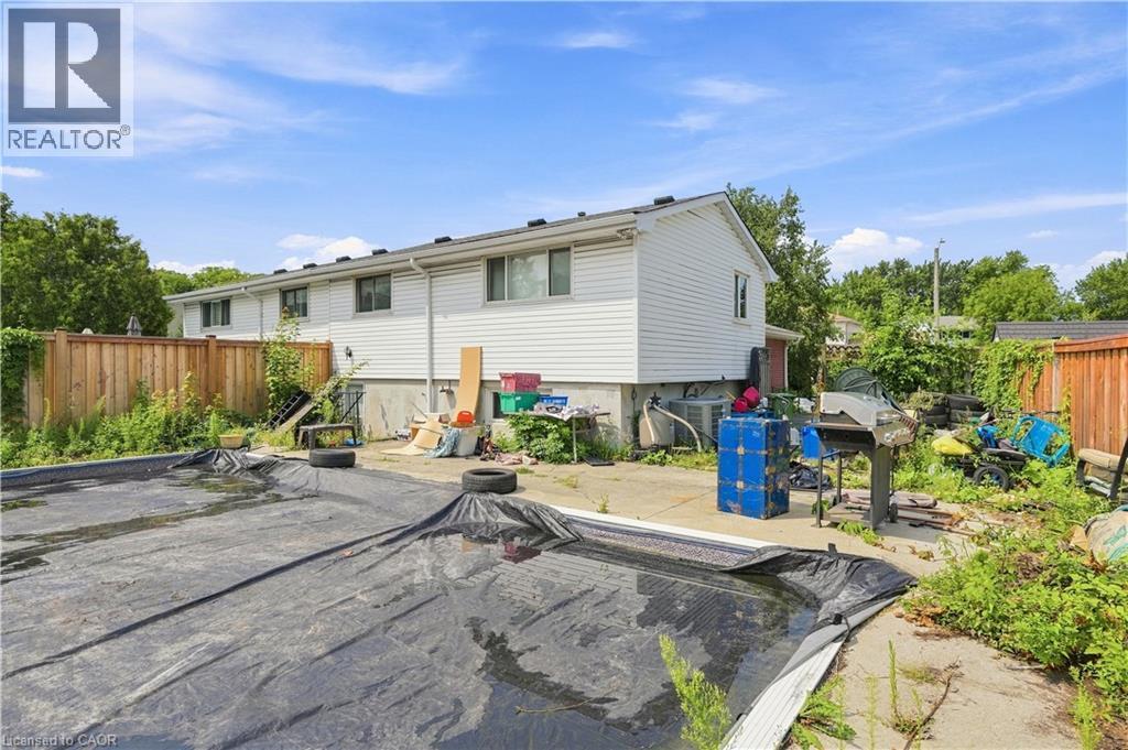 8 BRENDAN Court - 4