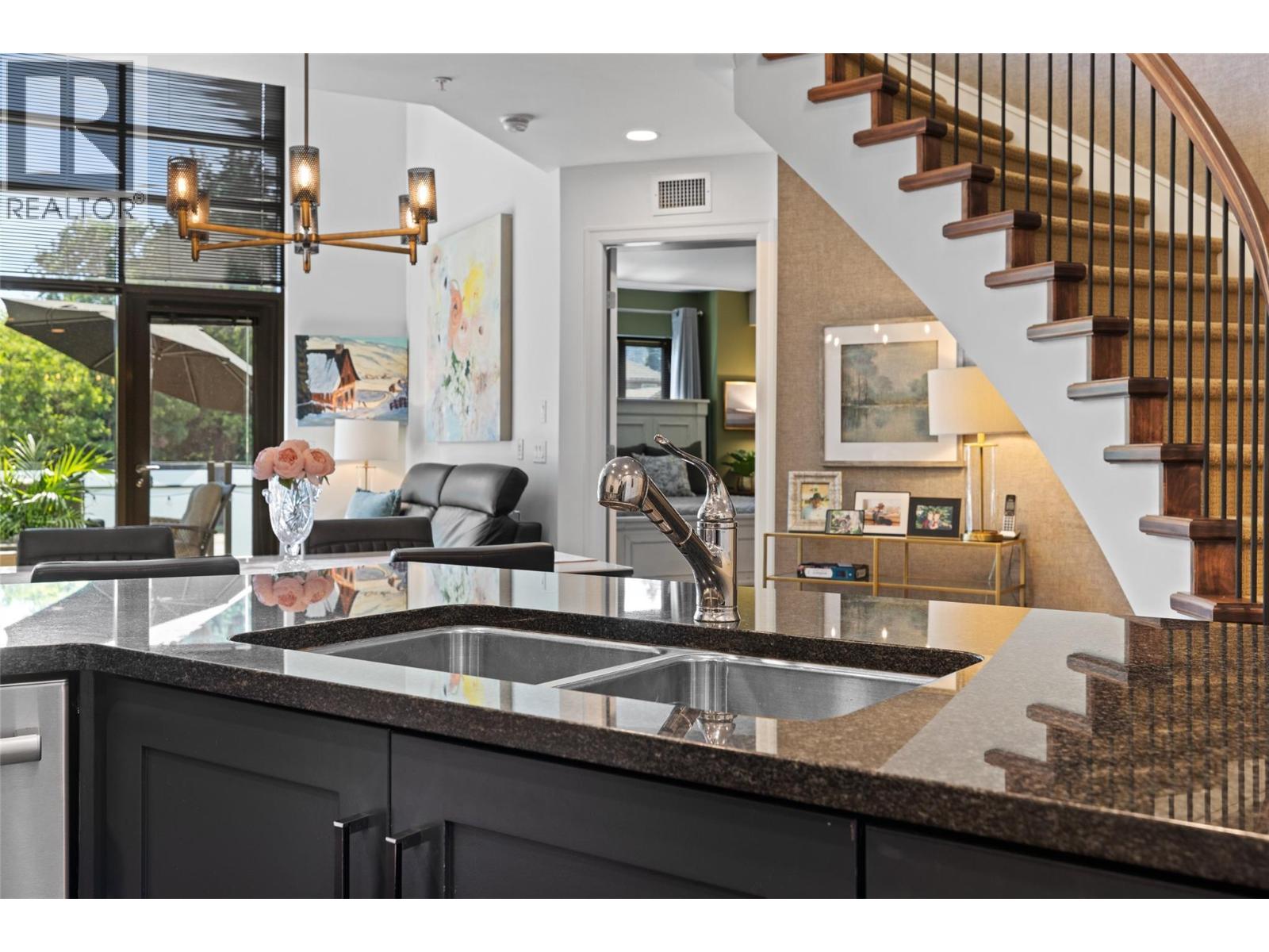 205 600 Sarsons Road, Kelowna