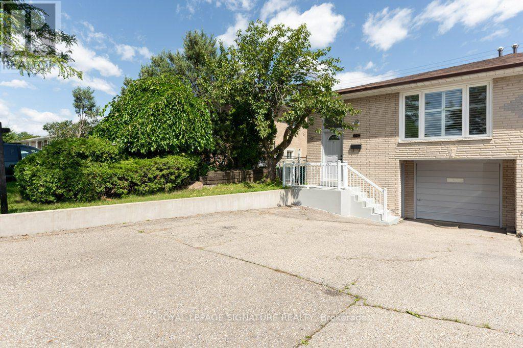 676 ABANA ROAD - 1