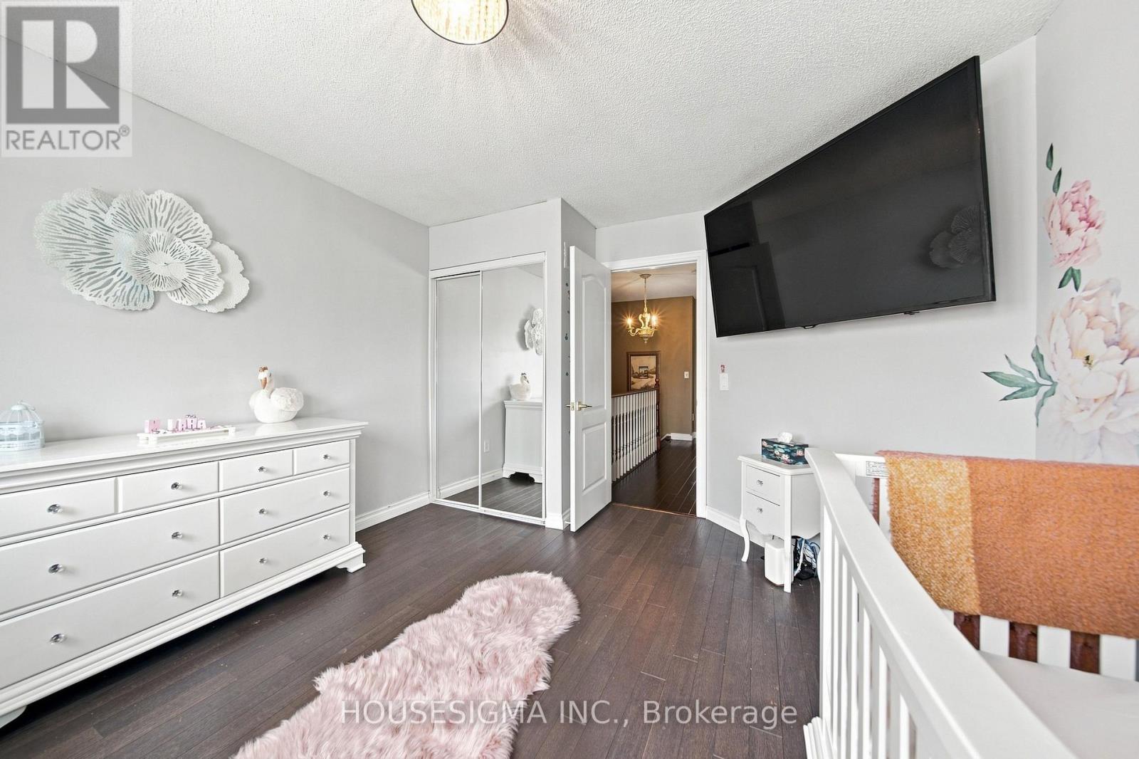 902 APPLECROFT CIRCLE - 29