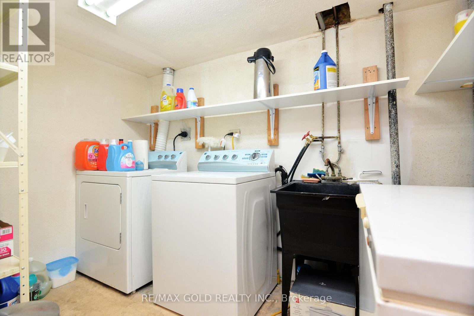 4284 SAWMILL VALLEY DRIVE - Image 32