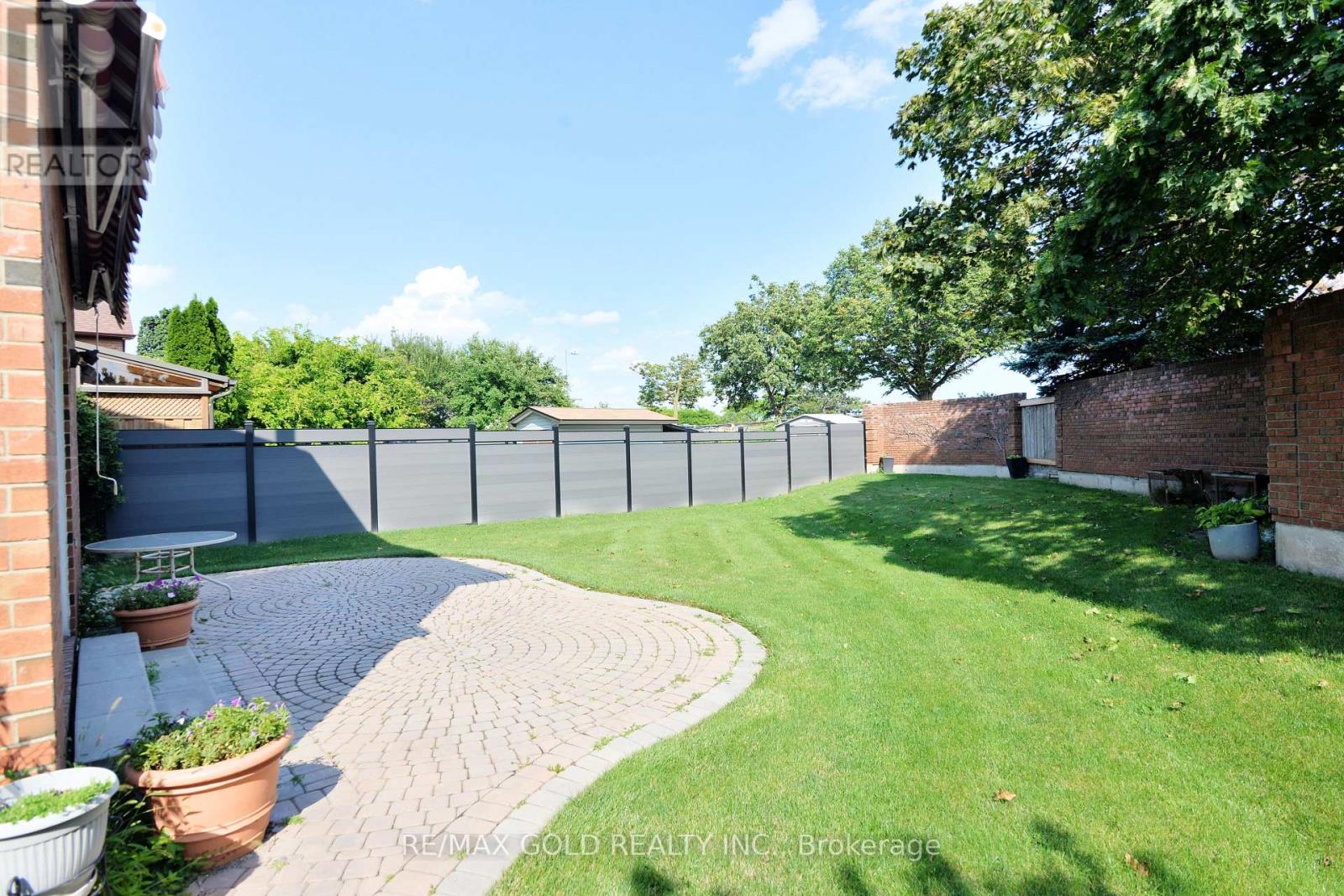 4284 SAWMILL VALLEY DRIVE - 34