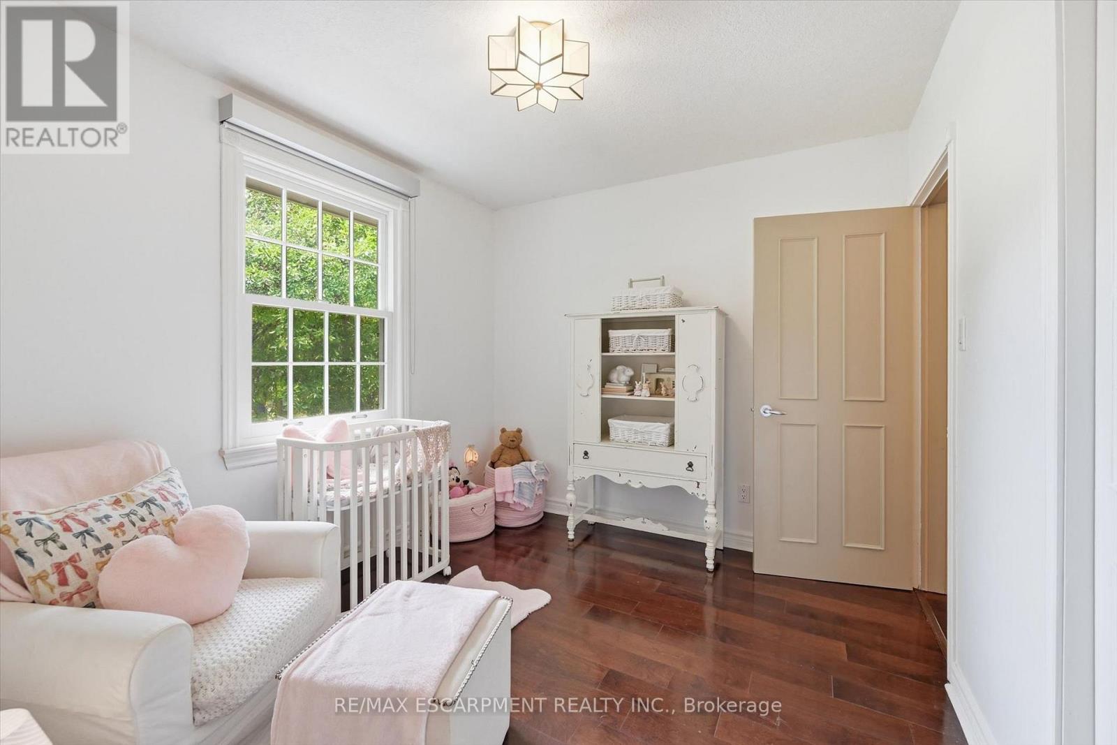 247 LINWOOD CRESCENT - Image 32
