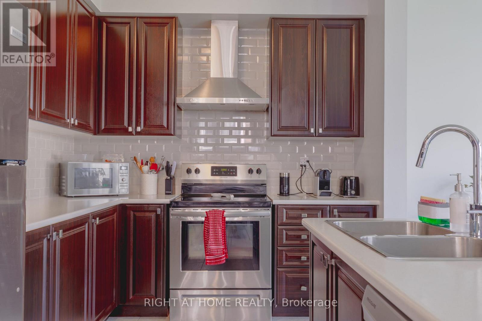 7648 HACKBERRY TRAIL - Image 6