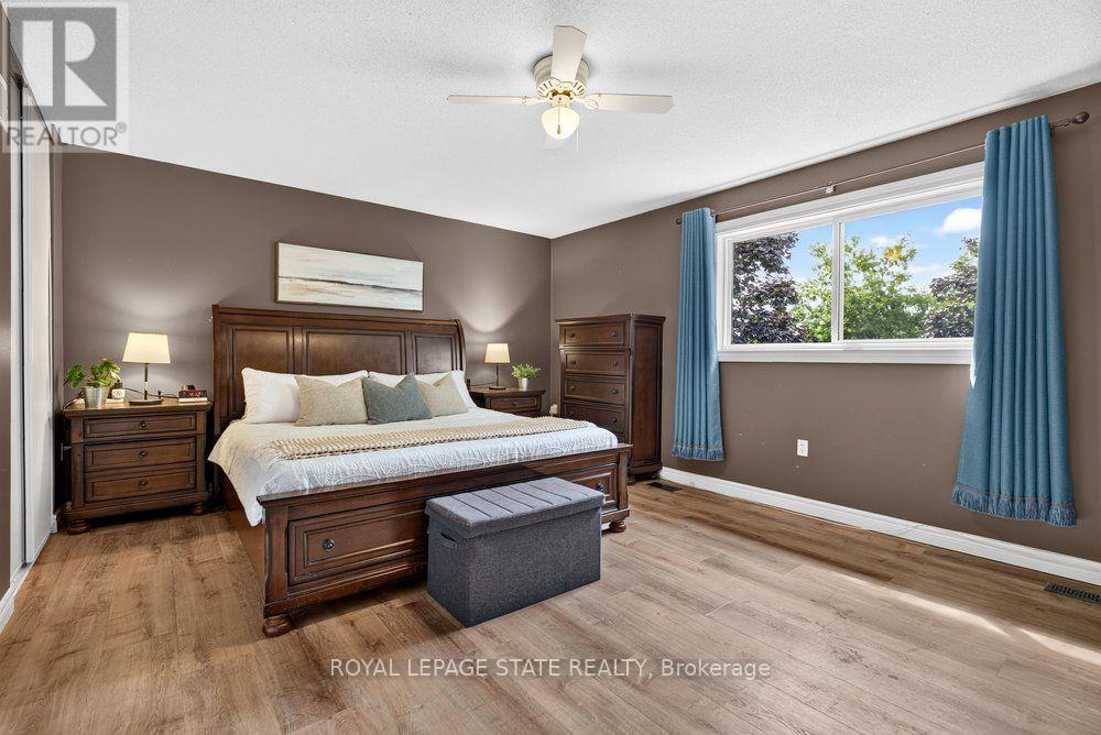 #11 44 FRANCES AVENUE - Image 26