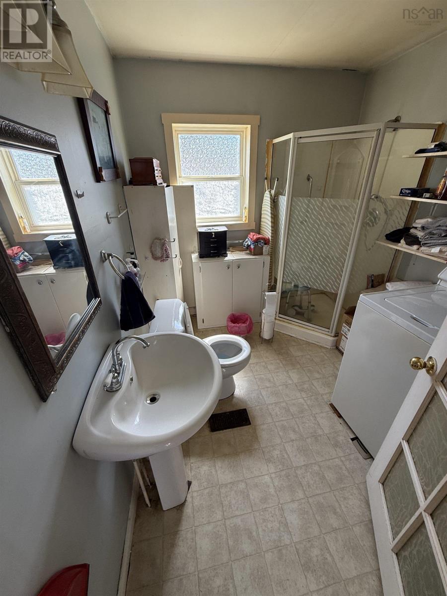 108 + 110 Kingsburg Road - 19