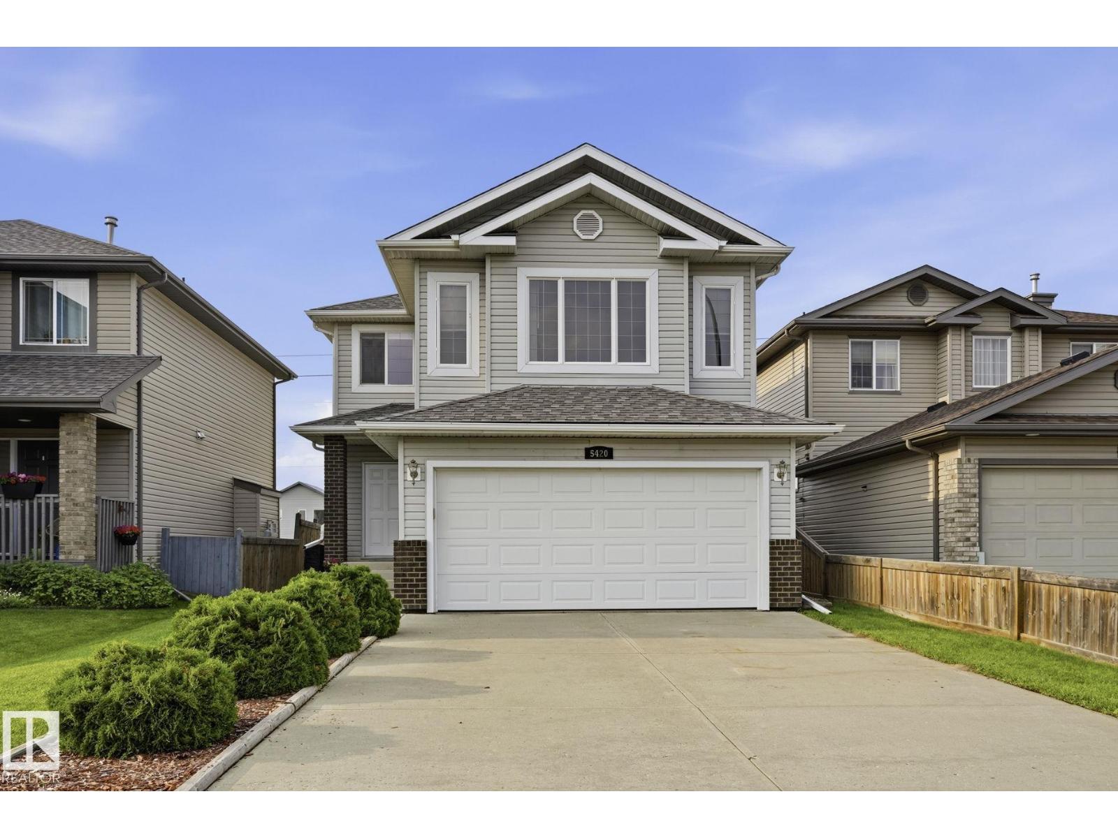5420 162B AV NW - 2