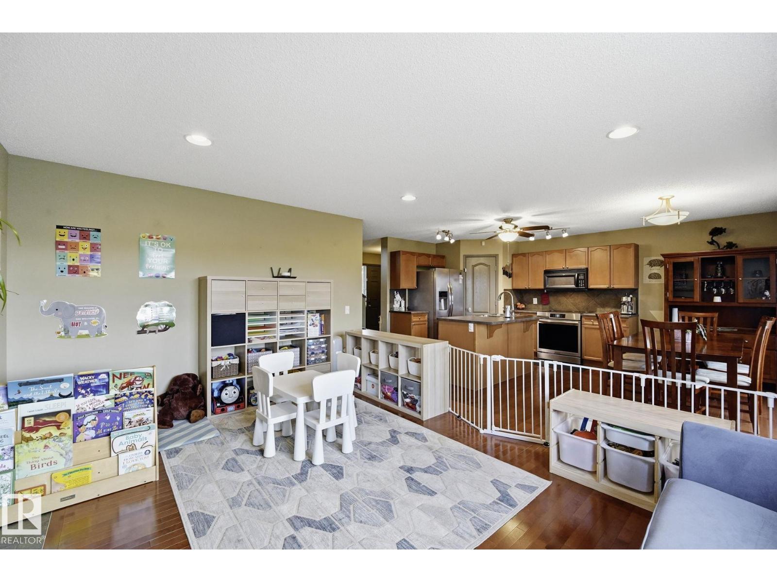 5420 162B AV NW - 10