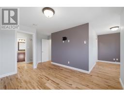 73 Chatwood Crescent thumbnail 13