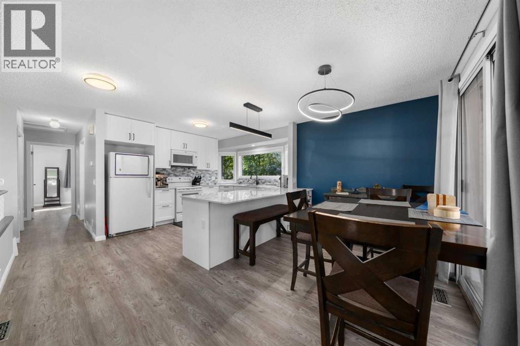 Property for sale at 24 Cedardale Rise SW