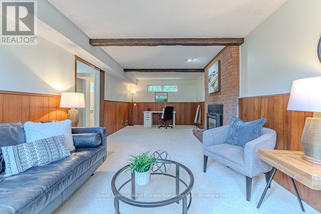 668 MACLAREN DRIVE - 20