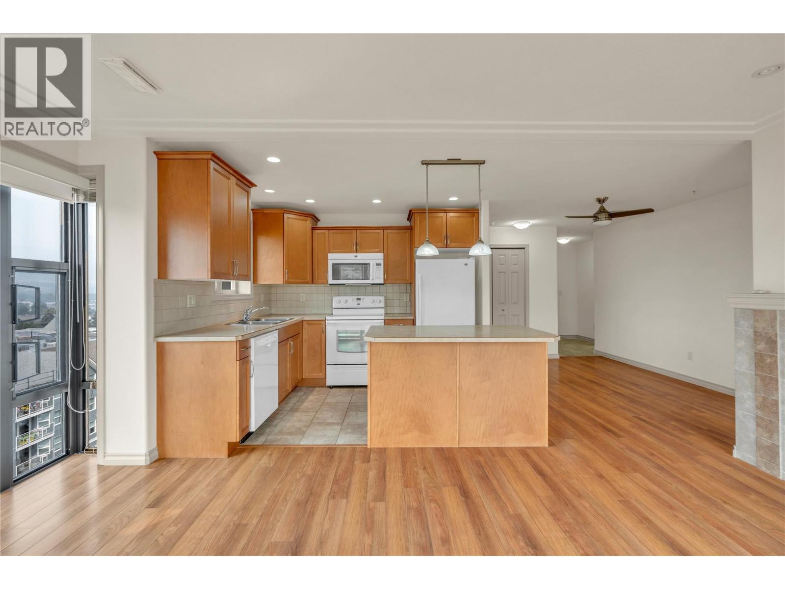#705 2125 Atkinson Street - Image 4