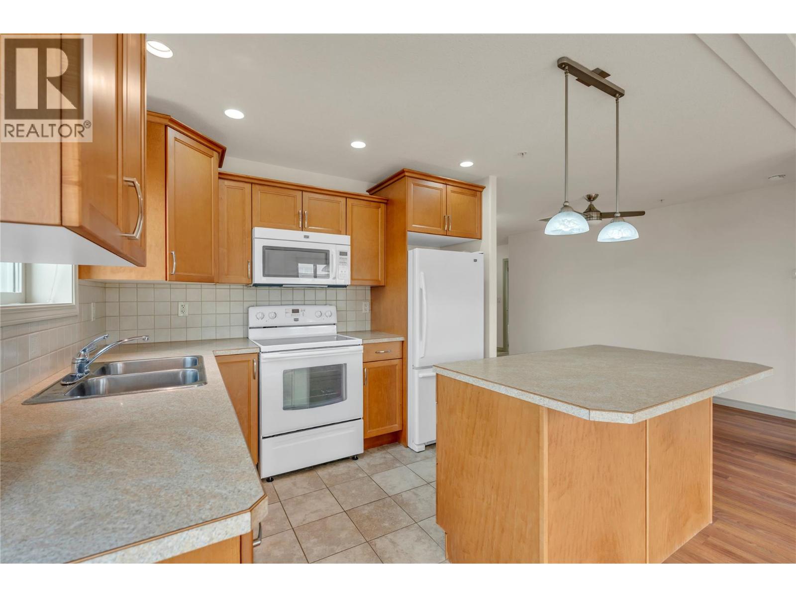 #705 2125 Atkinson Street - 16