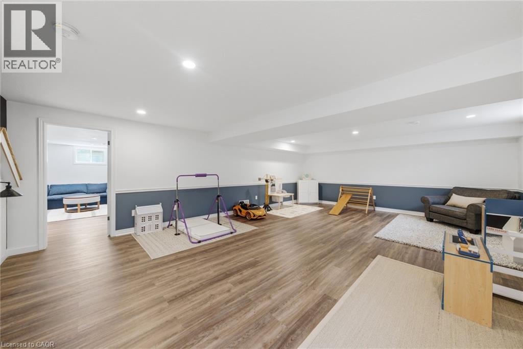 395 FOXTAIL Avenue - Image 25