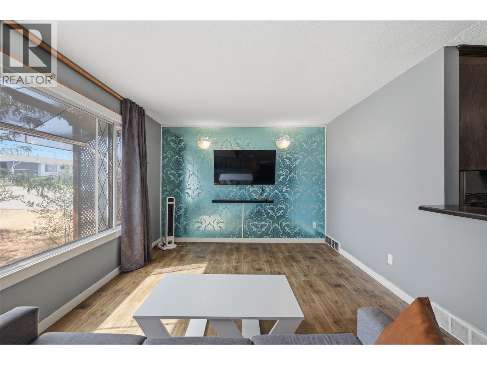 458-460 Keithley Road - Image 13
