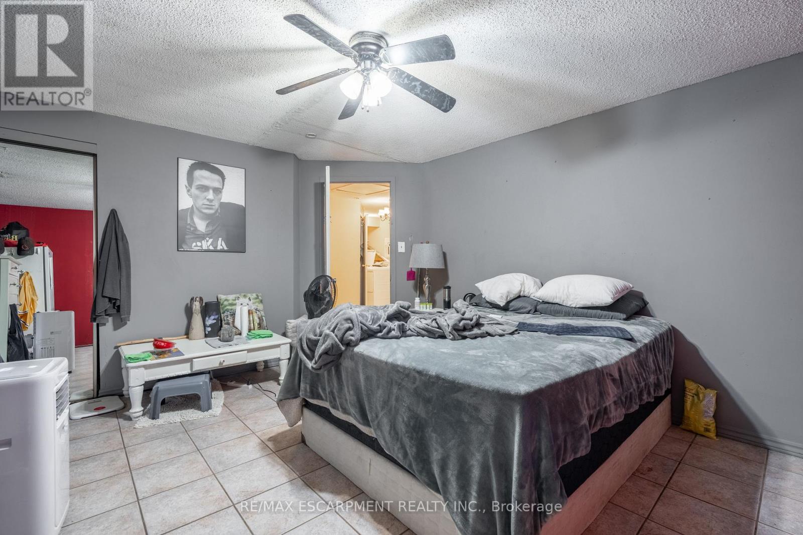 374 UPPER WENTWORTH STREET W - 25