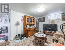 Living room - 374 Upper Wentworth Street W, Hamilton, ON L9A4T5 Photo 10