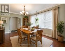 374 Upper Wentworth Street W, Hamilton, ON L9A4T5 Photo 29