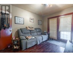 374 Upper Wentworth Street W, Hamilton, ON L9A4T5 Photo 35
