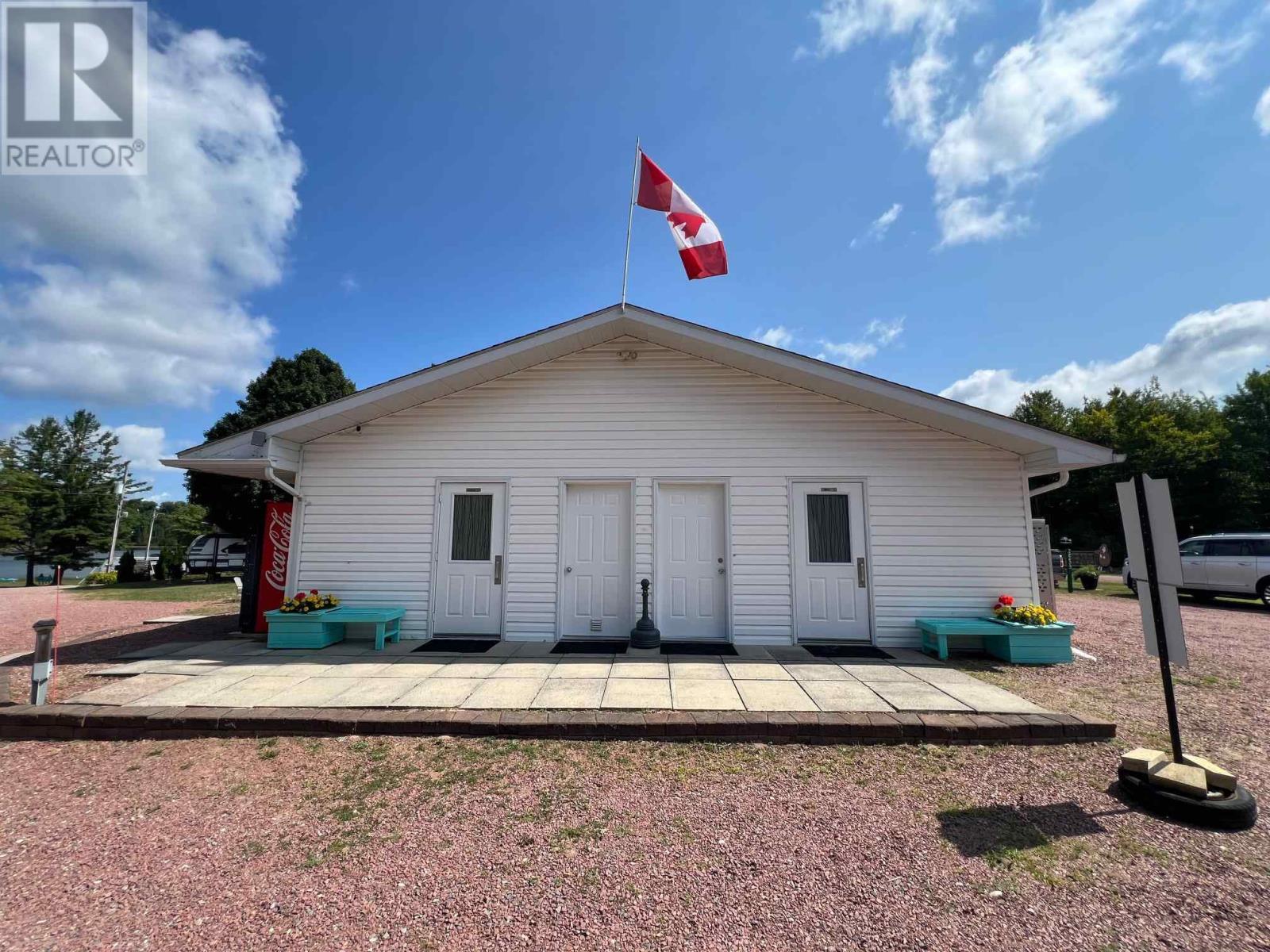 2233 Hilton RD - 4