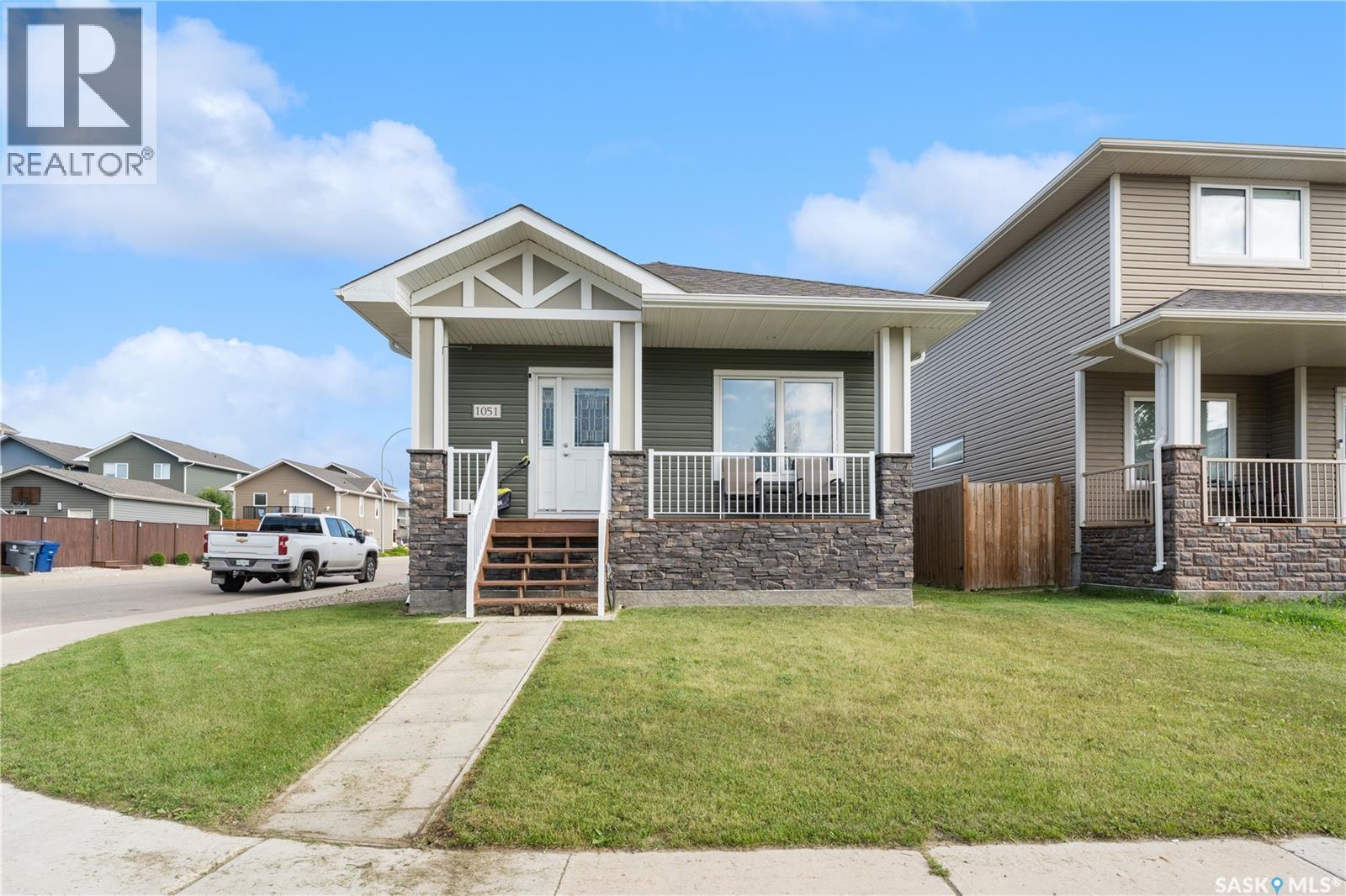1051 Parr Hill DRIVE - 2