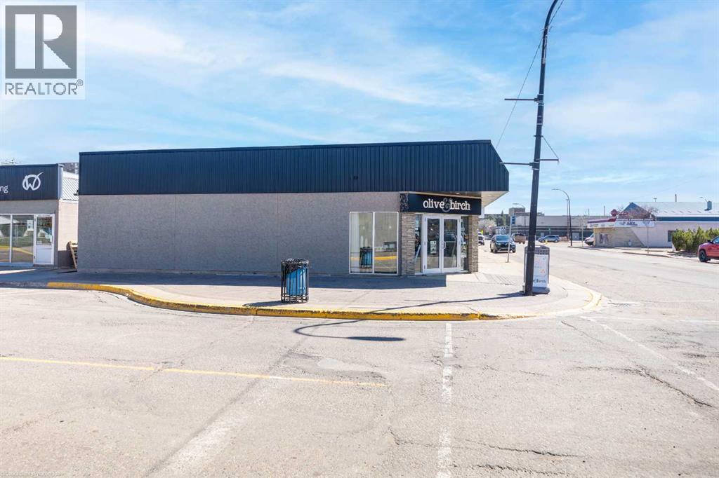4813 49 Avenue, Lloydminster, Saskatchewan, S9V0L9, Lloydminster, Saskatchewan — photo 5 of 5