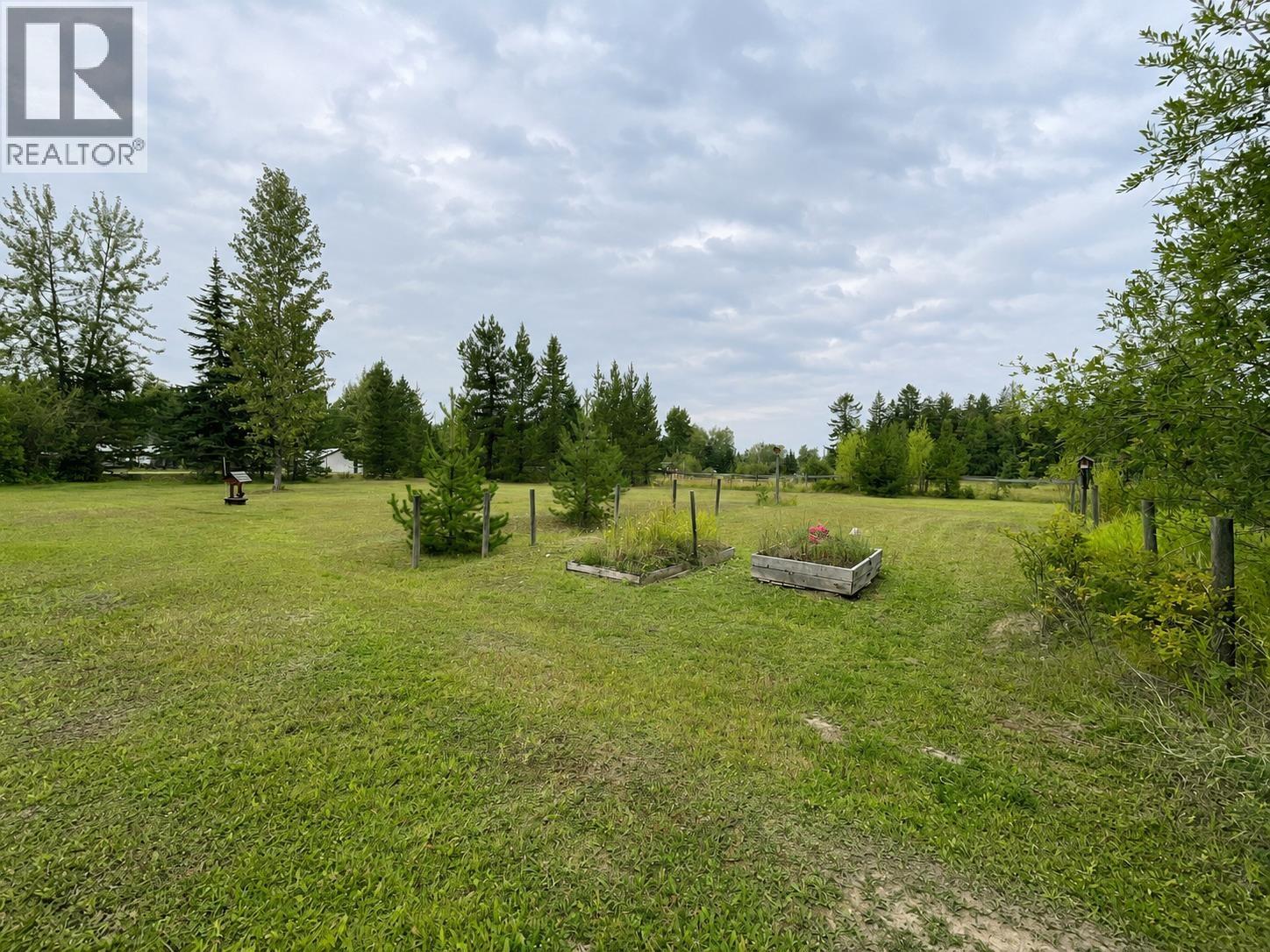 1075 FALCON ROAD - Image 22