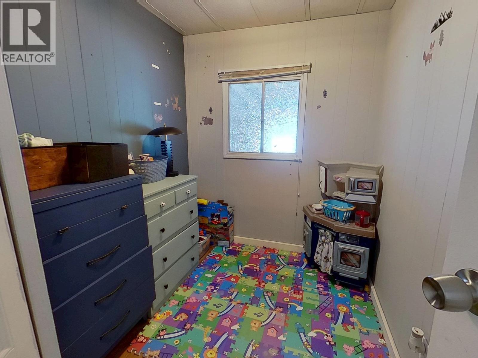 1075 FALCON ROAD - Image 10