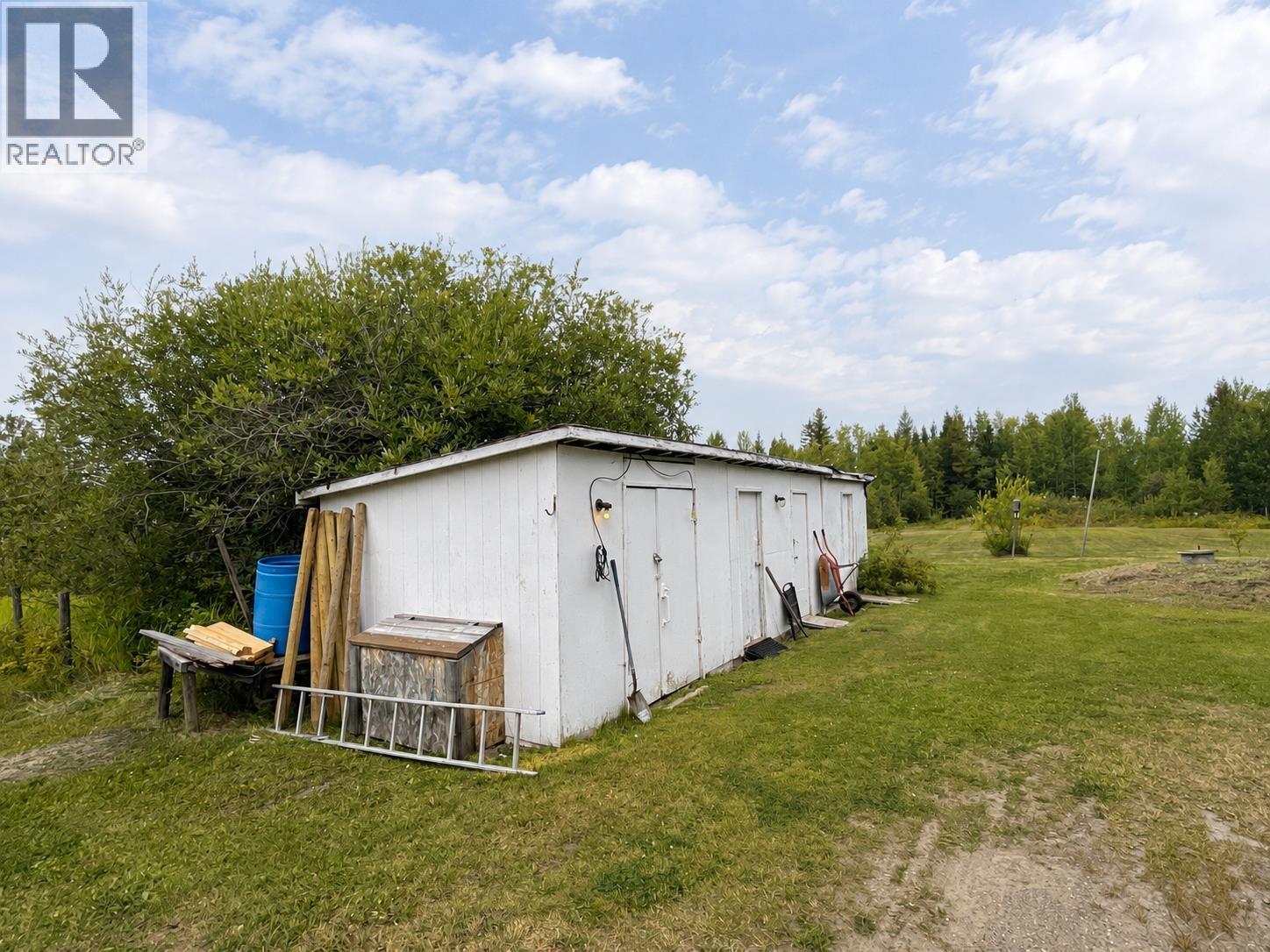1075 FALCON ROAD - Image 20