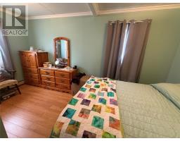 5 Brook's Avenue thumbnail 10