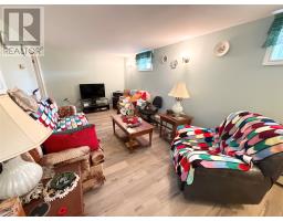 5 Brook's Avenue thumbnail 17