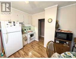 5 Brook's Avenue thumbnail 8
