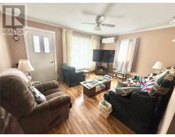 5 Brook's Avenue thumbnail 9