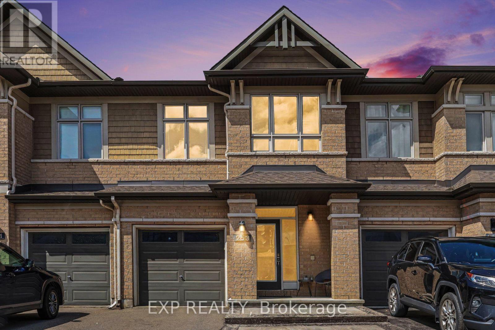 253 SHINLEAF CRESCENT - 1