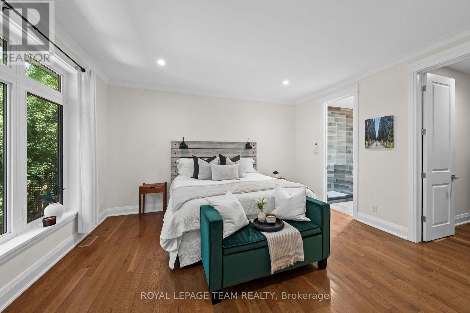 77 JUANITA AVENUE - Image 19