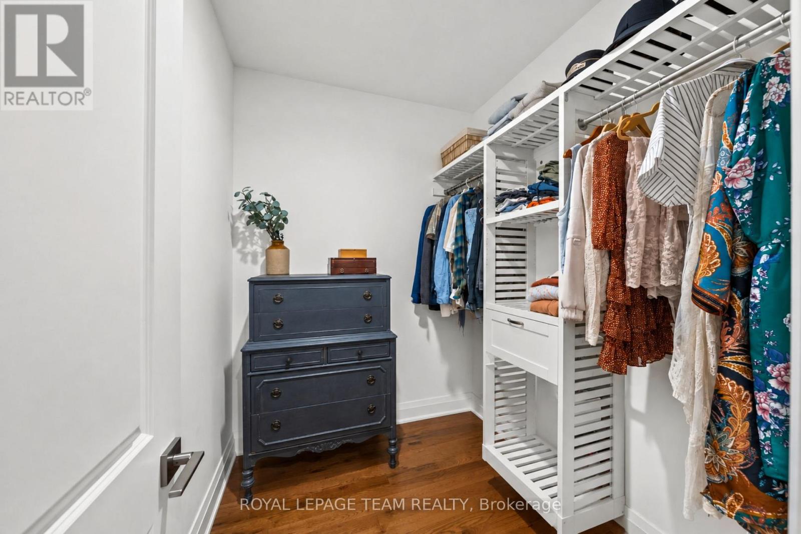77 JUANITA AVENUE - Image 23