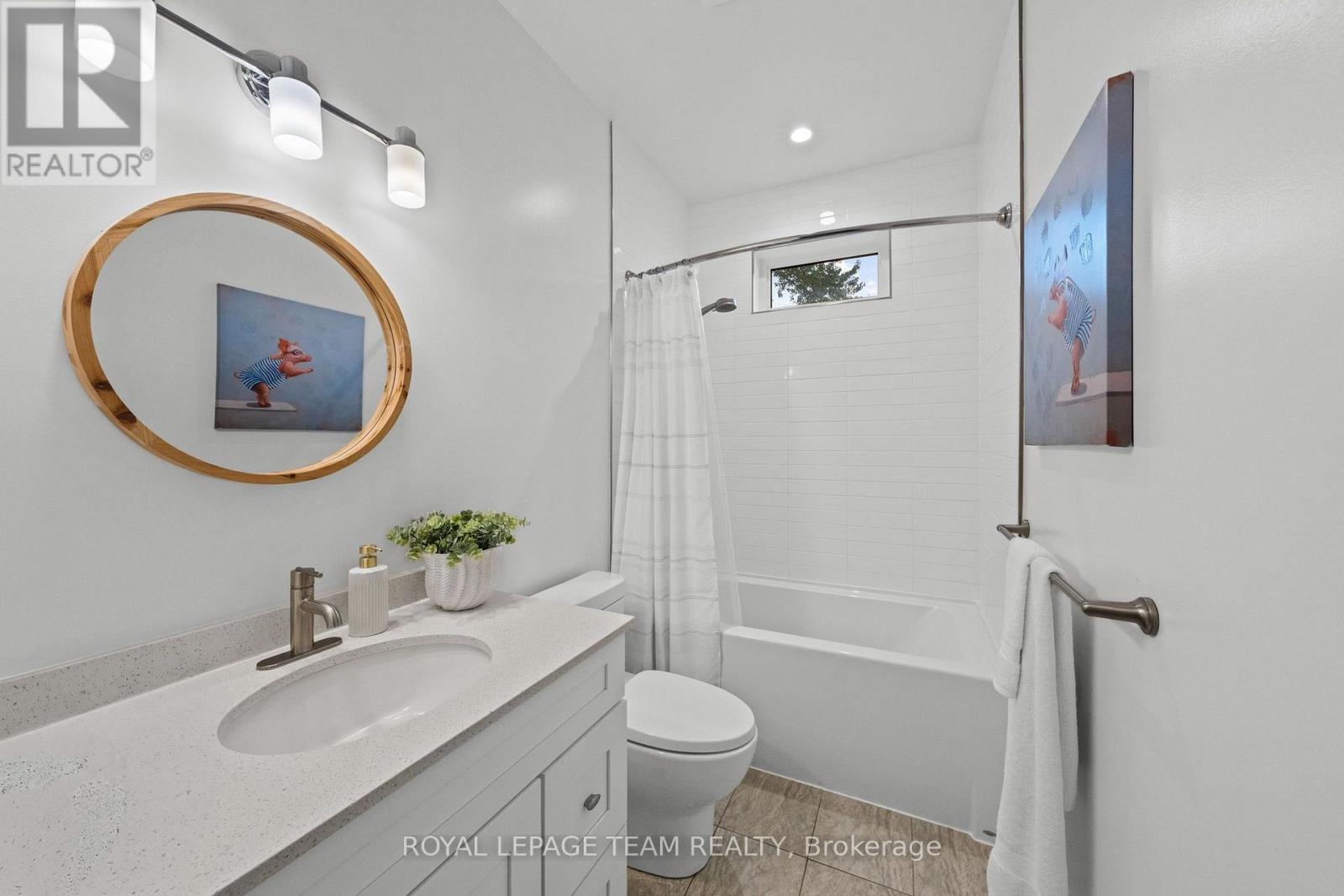 77 JUANITA AVENUE - Image 25